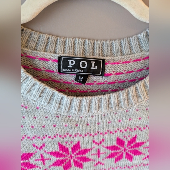POL M Sweater with Reindeer And Snowflakes - Picture 3 of 10